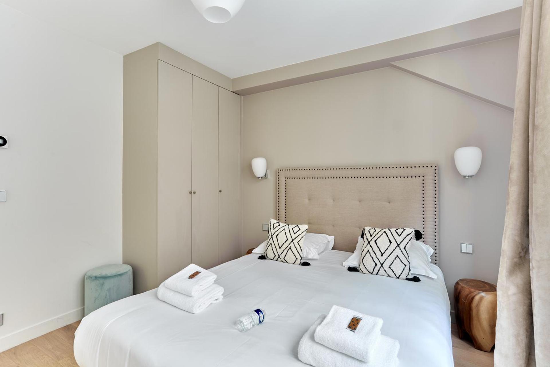 Residence Porte Maillot Arc De Triomphe By Studio Prestige Париж Екстериор снимка